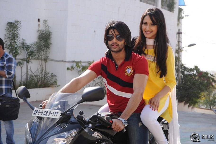 Mirchi Lanti Kurradu